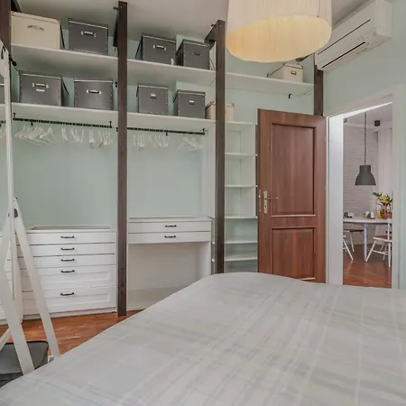 Flamingo 2bd Flat - Balcony & Fast Wifi By Flat Mаnager Apartman Szófia