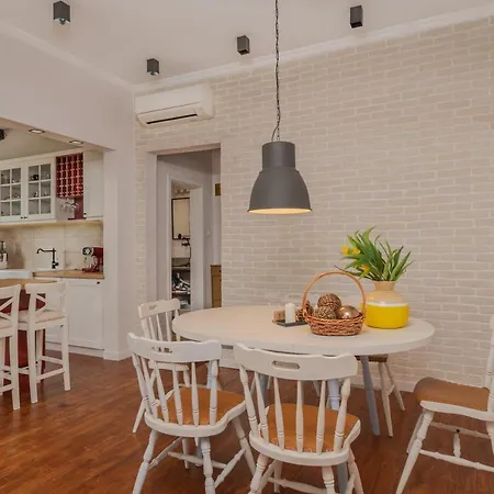 شقة Flamingo Flat /two-bedroom With Balcony\