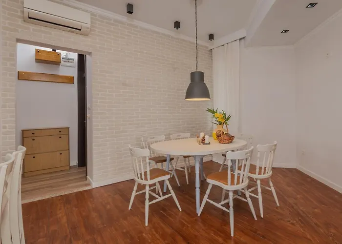 Appartement 2bd Flamingo Flat With Balcony In Center By Flat Mаnager